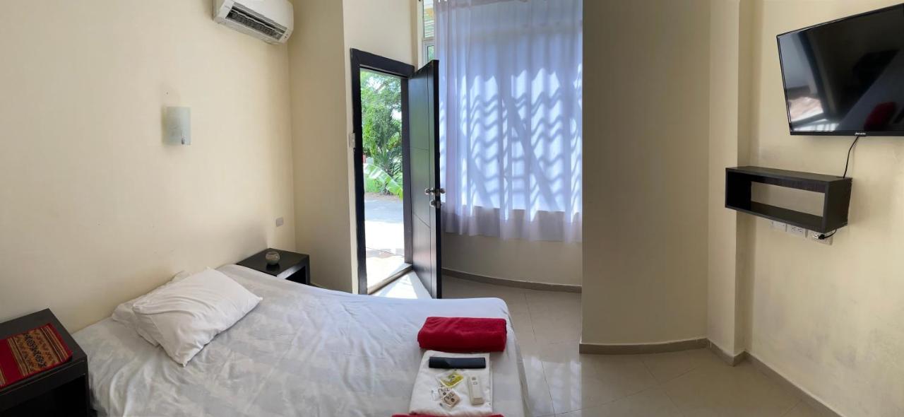 Kiwi Suites Hostel Montañita Exteriér fotografie