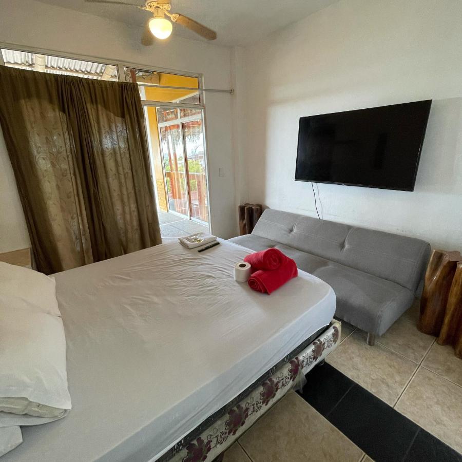 Kiwi Suites Hostel Montañita Exteriér fotografie