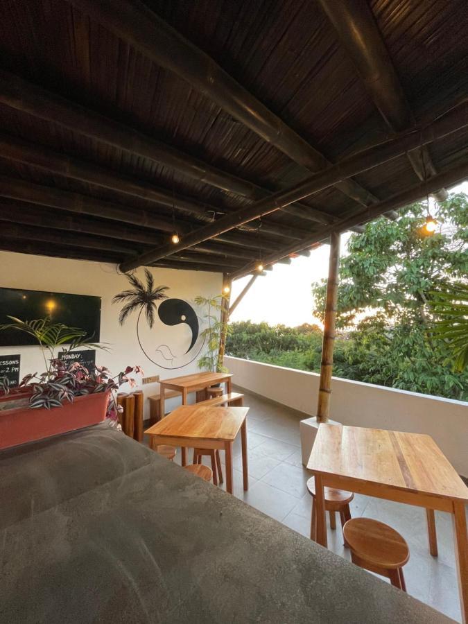 Kiwi Suites Hostel Montañita Exteriér fotografie